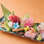 Assortment of three types of sashimi