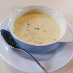 Restaurant35 - ユートピア農園」で収穫された甘みたっぷりな「ホワイトコーン」の「カレー風味のチャウダー」