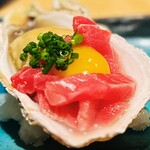 牡蠣と和食。Ikkoku - 焼き牡蠣トロユッケのせ
