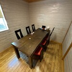 うなぎ亭 友栄 - テーブル6席個室