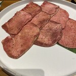 黒毛和牛焼肉 凱旋門 - 