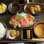 まぐろの家 心 - 刺身定食　¥1000