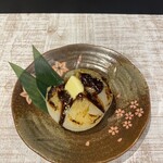 Grilled new onions with miso butter
