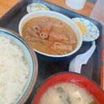 永井食堂 - もつ煮定食（半ライス）560円