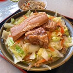 本家 亀そば - 料理写真:肉野菜そば(820)