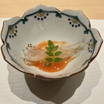 Sushi Shimizu - 木曽岬の白魚〜黄身醤油