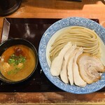 麺や而今 - 魚介鶏豚骨つけ麺 ちょい辛(大盛&鶏むね)
