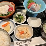 めしや仲とよ - 
