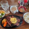 しゃぶ太郎 - 日替りCランチ（黒牛ハラミ•ミニステーキ300g）¥1400
ライス、味噌汁、小鉢付き
