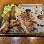 achikokookinawaryourishunnosakanabishu - アグー豚の上ロース　ステーキ