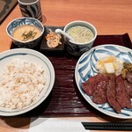 牛たんと和牛焼き青葉 - 