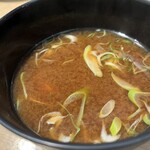 回転寿司 鮮 - アサリの赤だし３個