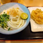 讃岐うどん 條辺 - 醤油うどん(冷）2玉　600円　かき揚げ　170円