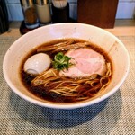 Ramen にじゅうぶんのいち - 醤油そば (味玉入り)  1,400円