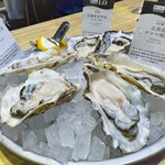 8TH SEA OYSTER Bar - 