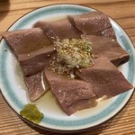 Motsuyaki Taiji - れば刺（低温調理）540円