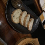 美×食×酒 GEN×GEN - アヒージョとバケットが美味しくて、バケットおかわりしたー。