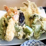 天ぷら 森山 - 上天ぷら定食（ご飯、赤だし、サラダ、漬物付き）