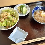 Tempura Moriyama - 上天ぷら定食（単体でも美味しいサラダ＆漬物、天つゆ）