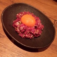 焼肉うしごろ 西麻布本店 - 幻のうしごろユッケ塩