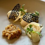 ル・ブルギニオン - アンディーブのサラダとホタテのカルパッチョ クルミとゴルゴンゾーラ