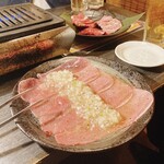 Yakiniku Horumon Sakaba Toroniku - 