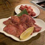 Jukusei Yakiniku Nikugen - 