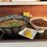 中華そば専門店　広松 - 中華そばとカツ丼小セット　1,350円(税込)　※横からも