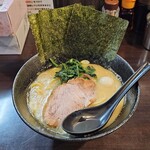 ラーメン 西輝家 - 醤油ラーメン