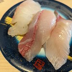 回転寿司やまと - 鮮魚3貫、はまち、真鯛、かんぱち