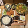 和豊 - 豚ヘレカツカレーそば(1,600円)
カレー蕎麦･白ご飯･小鉢･白ご飯･香の物付き