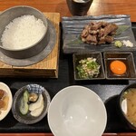 神戸牛と釜炊きごはん - 