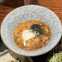 薪炭まだら - とけて とろける 炭焼き親子丼(1,200円)
                    クリームチーズのブラマンジェ
