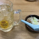 酒蔵一平 - メガ角ハイボール＋モツ煮込み