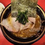 横浜家系ラーメン 大輝家 - 朝ラーメン並（硬め多め）　680円