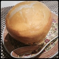 御膳房 六本木店 - 美肌キノコ鍋を食べに行ったけど、値段にびびって断念（笑）。いろいろ食べたかったし。これおいしかったな〜。網笠茸と牛スジ肉の煮込み、パイ仕立て　1890円
