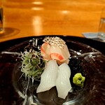 Mutsu Kari - ⚫お造り
      「鯛  あおり烏賊 海苔ジュレ  香味野菜」