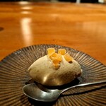 Mutsu Kari - ⚫デザート「蕗の薹アイス  ドライリンゴ」