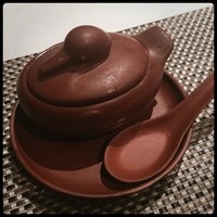 御膳房 六本木店 - 『田七人参入り烏骨鶏スープ 』の器がかわいすぎて胸キュンの生きてない鳥大好き人間の私。でも小さすぎてびっくりした。 
                