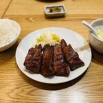 牛たん料理 閣 - たん焼き定食（8枚）
