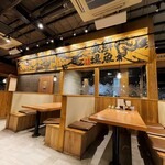 まるさ水産 - 内観。