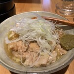 酒呑倶楽部  アタル - 鶏皮の醤油煮込