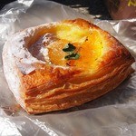 ベーカリーキッチン ラッグルッピ - オレンジデニッシュ180円