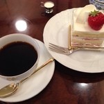 さかこし珈琲店 - 苺のショートケーキと珈琲のセット