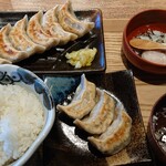 肉汁餃子のダンダダン - 肉汁焼餃子ランチ ¥750