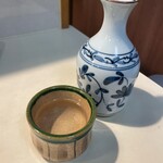 とんもつ串焼き煮込み しょう - 日本酒はキンミヤで有名な宮崎酒造の宮の雪だそうです。