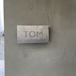 TOM - 