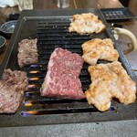 焼肉 とらちゃん - 本日のおすすめ肉カイノミと、ホルモン、ハラミ