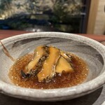 廣澤 - 鮑肝の炒飯、鮑載せ、土鍋仕立て
      ＜黒鮑or蝦夷鮑を特定出来ず＞