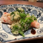 廣澤 - 瞬間揚げ牡丹海老（北海道産）、香辛料入り甘醤油
      ＆黒酢の菜の花葱ソース掛け
